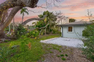 8560 Heron Lagoon Cir, Sarasota, FL 34242 - Photo 62