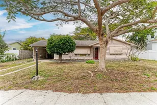 1925 Magnolia St, Sarasota, FL 34239 - Photo 8