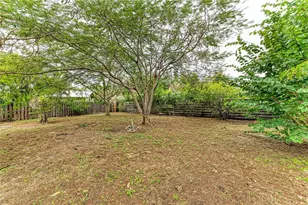 1925 Magnolia St, Sarasota, FL 34239 - Photo 10