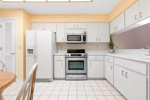 3920 Wilshire Ct, Sarasota, FL 34238 - Photo 20