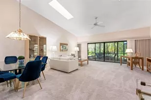 3920 Wilshire Ct, Sarasota, FL 34238 - Photo 6