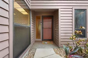 3920 Wilshire Ct, Sarasota, FL 34238 - Photo 2