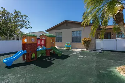 2710 38th Street W, Bradenton, FL 34205 - Photo 6