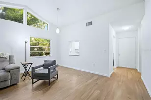 4819 Village Gardens Dr, Sarasota, FL 34234 - Photo 6