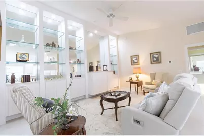 8876 Estepona Court, Sarasota, FL 34238 - Photo 12