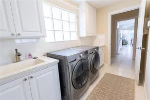 8876 Estepona Ct, Sarasota, FL 34238 - Photo 22