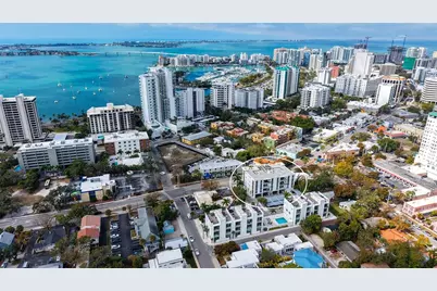 635 S Orange Avenue #301, Sarasota, FL 34236 - Photo 4