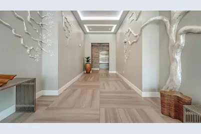 635 S Orange Avenue #301, Sarasota, FL 34236 - Photo 8