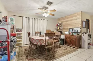 4906 9th St Ct E, Bradenton, FL 34203 - Photo 8