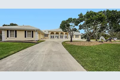 7421 Weeping Willow Boulevard, Sarasota, FL 34241 - Photo 4