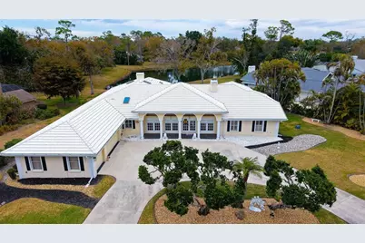 7421 Weeping Willow Boulevard, Sarasota, FL 34241 - Photo 2