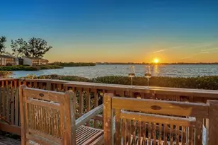 1507 Clower Creek Dr, Sarasota, FL 34231 - Photo 18