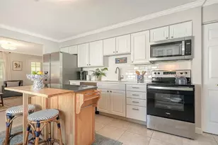 454 Palmetto Ct, Venice, FL 34285 - Photo 6