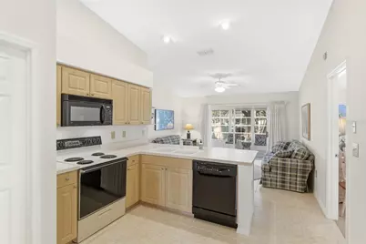 3949 37th Street Court W, Bradenton, FL 34205 - Photo 10