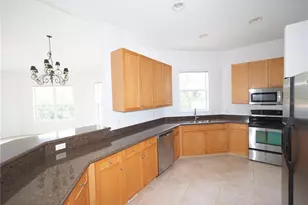 408 Triano Cir, Venice, FL 34292 - Photo 8