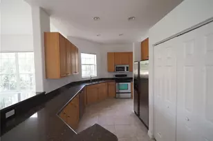 408 Triano Cir, Venice, FL 34292 - Photo 10