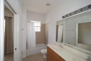 408 Triano Cir, Venice, FL 34292 - Photo 24