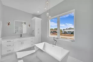18702 Arapahoe Cir, Port Charlotte, FL 33948 - Photo 38