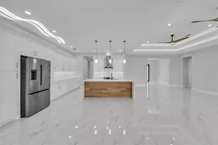 18702 Arapahoe Cir, Port Charlotte, FL 33948 - Photo 16