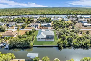 18702 Arapahoe Cir, Port Charlotte, FL 33948 - Photo 2