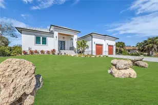 18702 Arapahoe Cir, Port Charlotte, FL 33948 - Photo 8