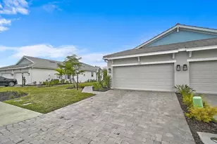 7782 Waning Moon Wy, Sarasota, FL 34241 - Photo 4