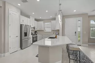 7782 Waning Moon Wy, Sarasota, FL 34241 - Photo 6