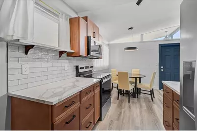 3133 Lake Ridge Drive, Sarasota, FL 34237 - Photo 12