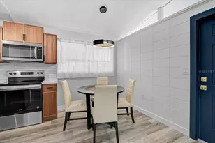 3133 Lake Ridge Dr, Sarasota, FL 34237 - Photo 8