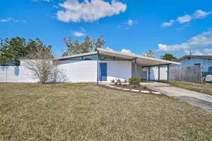 3133 Lake Ridge Dr, Sarasota, FL 34237 - Photo 1