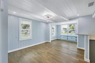 905 Myrtle Ave, Venice, FL 34285 - Photo 12