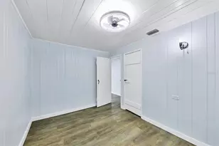 905 Myrtle Ave, Venice, FL 34285 - Photo 18