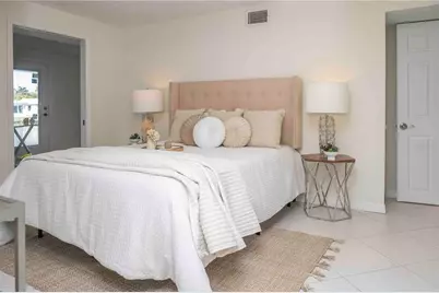 563 Spanish Drive S, Longboat Key, FL 34228 - Photo 14