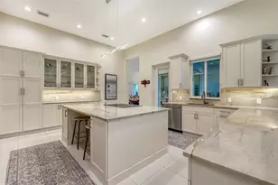 617 Neptune Ave, Longboat Key, FL 34228 - Photo 10