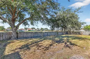 4211 Malickson Dr, Parrish, FL 34219 - Photo 4