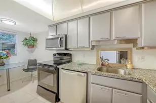 3700 S Osprey Ave, Sarasota, FL 34239 - Photo 12