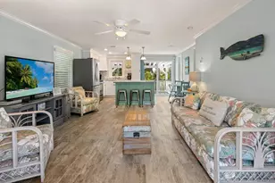 305 57th St, Holmes Beach, FL 34217 - Photo 4