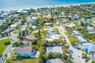 305 57th St, Holmes Beach, FL 34217 - Photo 68