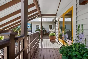 677 Lands End Dr, Longboat Key, FL 34228 - Photo 14
