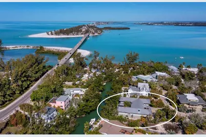 677 Lands End Drive, Longboat Key, FL 34228 - Photo 2