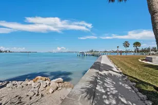 677 Lands End Dr, Longboat Key, FL 34228 - Photo 54