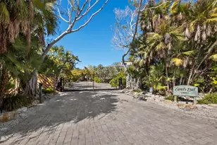 677 Lands End Dr, Longboat Key, FL 34228 - Photo 56