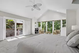 677 Lands End Dr, Longboat Key, FL 34228 - Photo 32