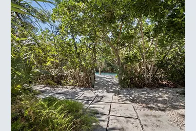 677 Lands End Drive, Longboat Key, FL 34228 - Photo 52