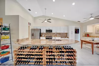 6183 Misty Oaks Drive, Sarasota, FL 34243 - Photo 18