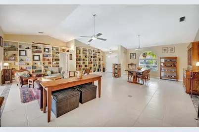 6183 Misty Oaks Drive, Sarasota, FL 34243 - Photo 14