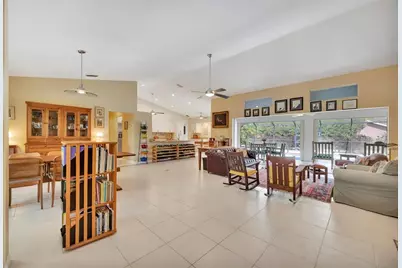 6183 Misty Oaks Drive, Sarasota, FL 34243 - Photo 6