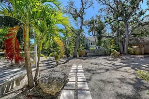 5310 Hidden Harbor Rd, Sarasota, FL 34242 - Photo 54