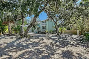 5310 Hidden Harbor Rd, Sarasota, FL 34242 - Photo 8