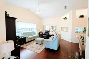 4812 Limetree Ln, Venice, FL 34293 - Photo 10